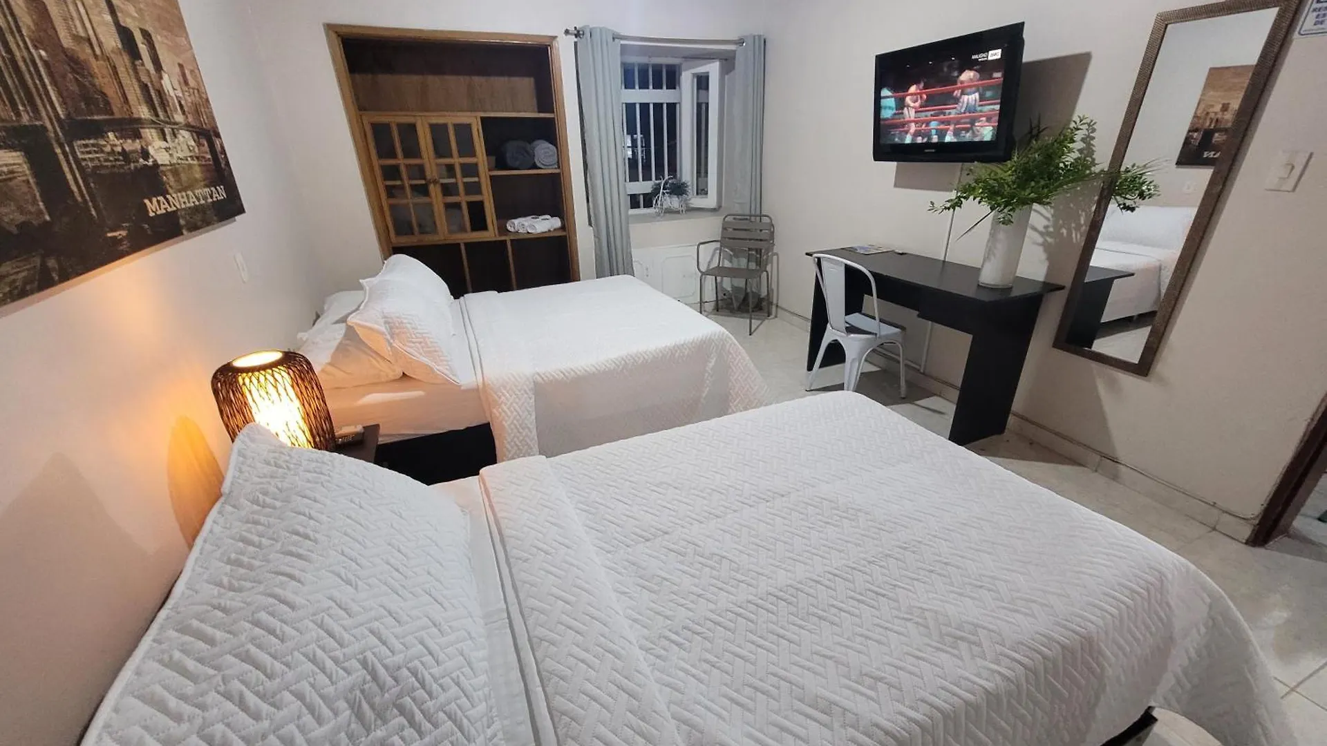 New Memphis Hostal Medellín 3*,