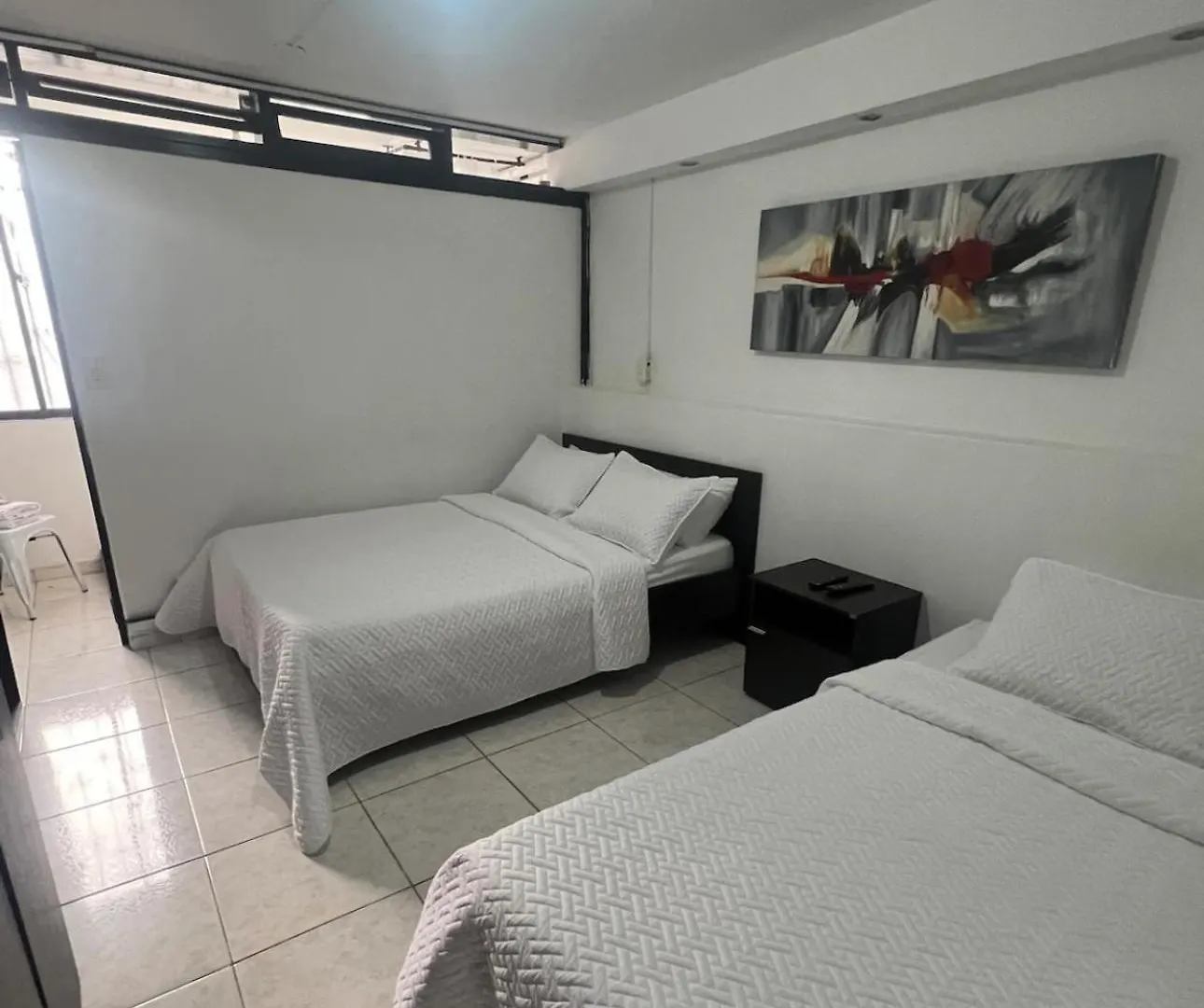 New Memphis Hostal Medellín 3*,
