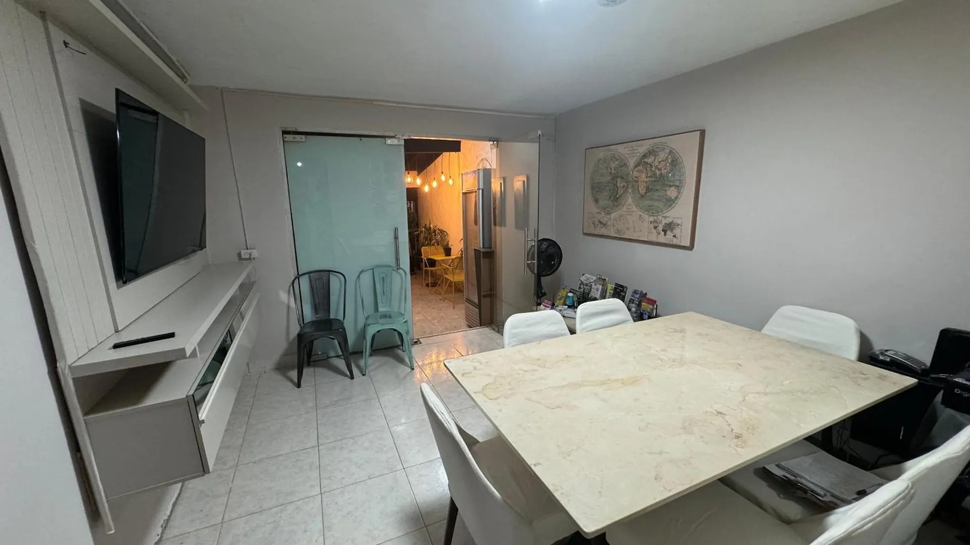 New Memphis Hostal Medellín 3*,